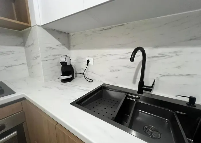 Oxa 12 Min Centro Check-in 24h Appartement Tirana