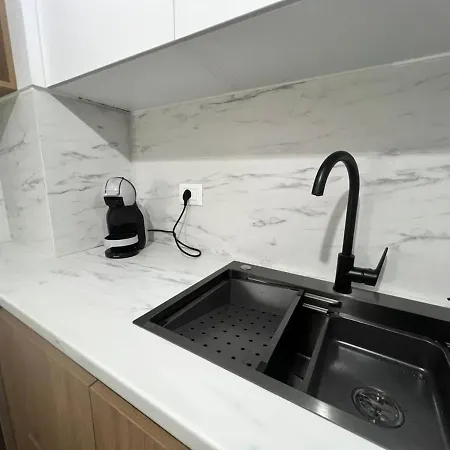Cozy Nest - Check-in 24h Apartman Tirana